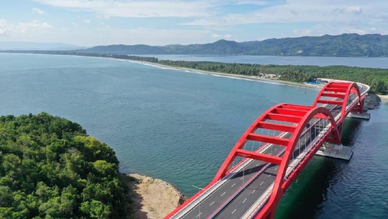 Lenis Kogoya: Jembatan Holtekamp Papua Tak Bisa Diresmikan Jokowi