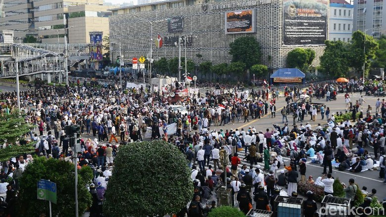 Polisi Amankan Amplop Berisi Uang dari Massa Demo Ricuh Dini Hari di Jakarta