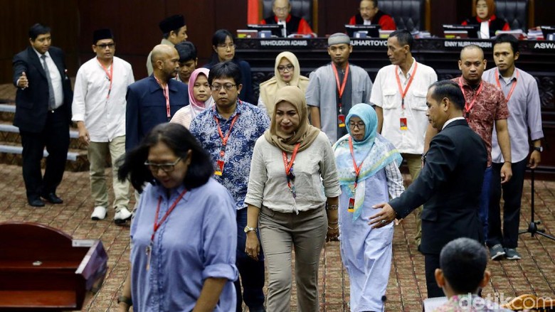 Momen Tawa di Sidang MK: Saat Hakim Menolak Panggilan Baginda