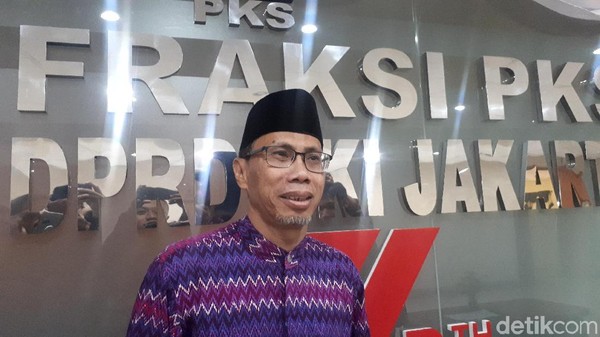 PKS Setuju Revitalisasi JPO Sudirman Bertema Kapal Pinisi