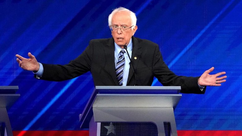Senator Senior AS Bernie Sanders Alami Serangan Jantung