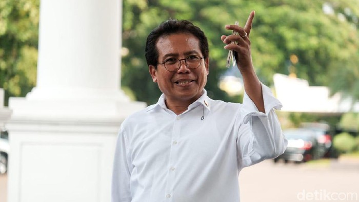 fadjroel-rachman-jalani-fit-and-proper-test-calon-dubes-di-komisi-i-dpr