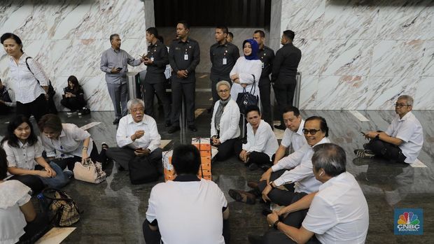 Erick Thohir Bilang Dicicil, Nasabah Jiwasraya Minta Tunai!