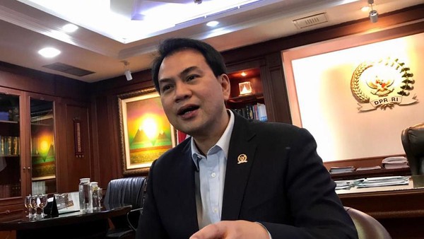 Azis Syamsuddin Dicegah KPK ke Luar Negeri!