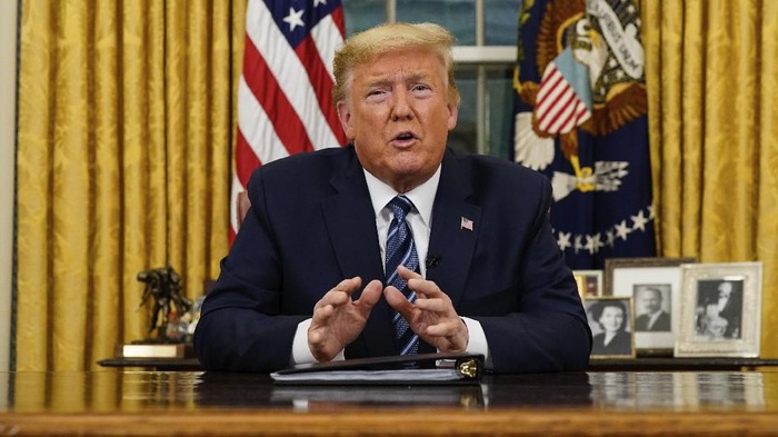 cuitannya-dilabeli-klaim-palsu-trump-tuduh-twitter-campuri-pilpres-as