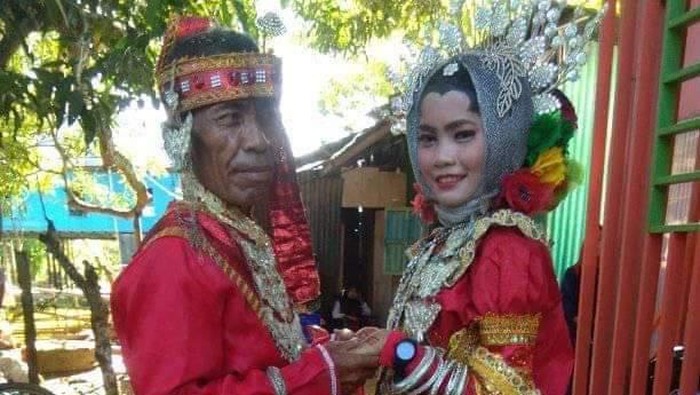 Cinta Tulus atau Cinta Fulus!! Inilah 5 Pernikahan Beda Usia yg Menuai Banyak Cibiran