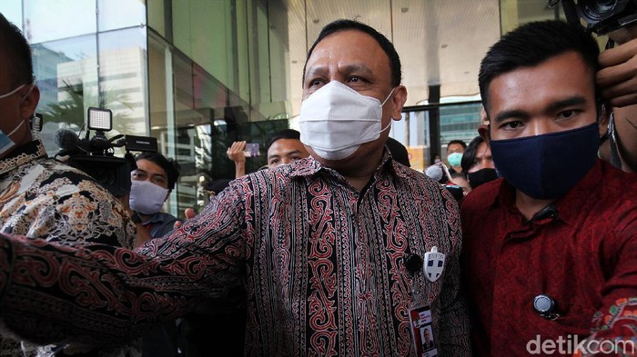 Anies Pamer Baca 'How Democracy Die', Firli Cerita Buku 'Why Nation Fail' 