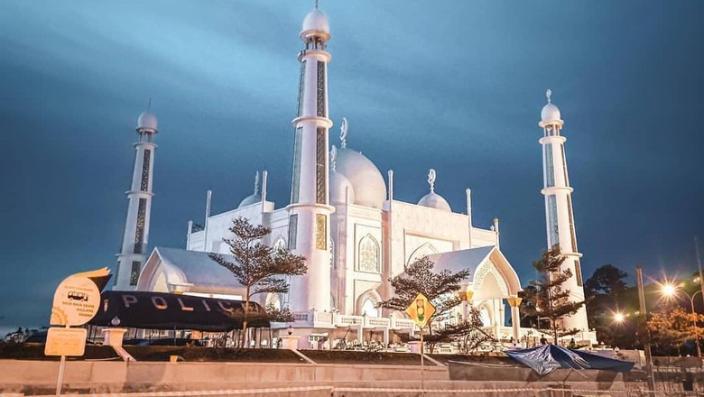 Nikmati Serunya Ngabuburit di 5 Masjid Terunik Kota Padang