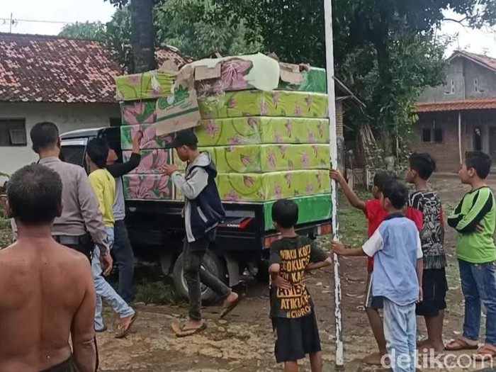 Awas Beli Spring Bed Yang Dijual Keliling, Ternyata Begini Bagian Dalamnya!
