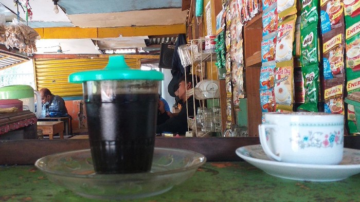 PPKM Level 4 Diperpanjang, Pemilik Warkop di Surabaya: Innalillahi