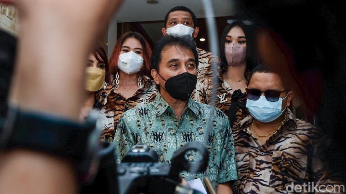 Roy Suryo Akan ke LPSK, Minta Perlindungan soal Kasus Meme Stupa