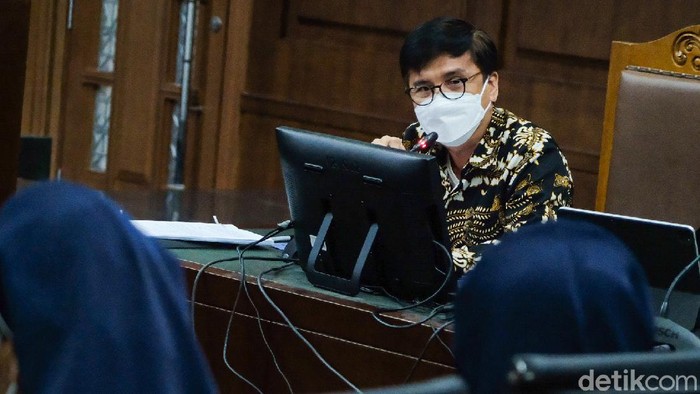 kasus-lahan-rumah-dp-rp-0-eks-dirut-sarana-jaya-dituntut-6-tahun-8-bulan-bui