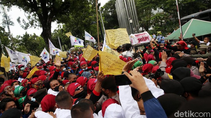 Surati Menaker Soal UMP 2022, Anies: Saya Terbiasa Selesaikan Masalah