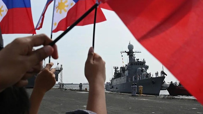Penjaga Pantai Filipina Tahan 11 Warga China-Malaysia