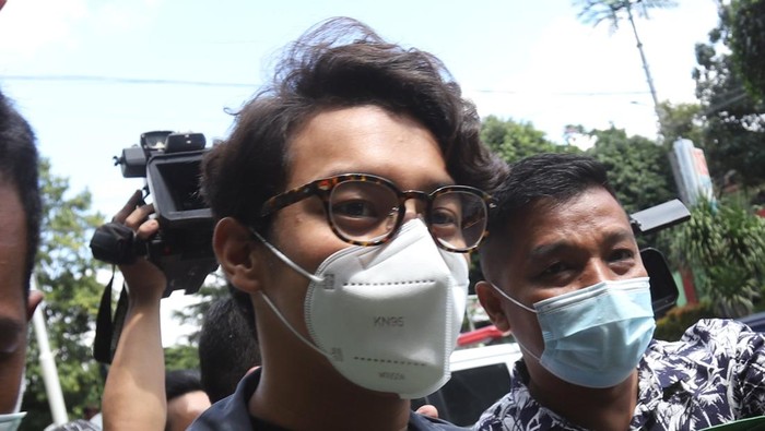 Heboh Video Syur Mirip Ardhito Pramono
