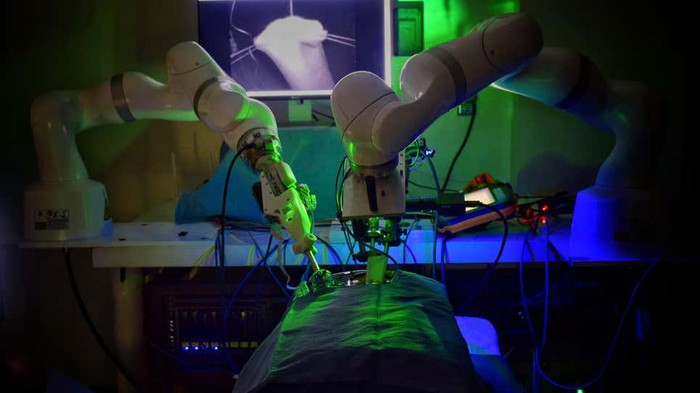 Canggih! Robot Ini Operasi Bedah Tanpa Bantuan Dokter