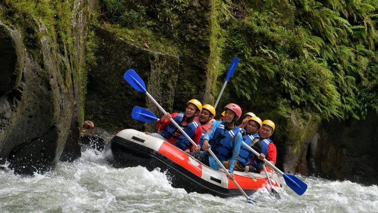 Rafting / Arum Jeram