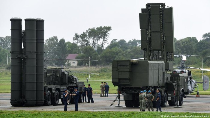 Terancam Sanksi AS, India Kaji Ulang Sistem Alutsista Rusia