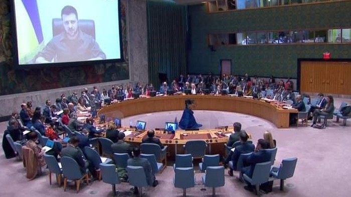 Video Mayat Terbakar-Tak Utuh Diputar Presiden Ukraina di DK PBB