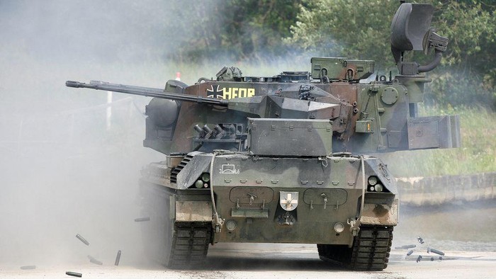 Jerman Mulai Kirimkan Pasokan Tank ke Ukraina Juli Mendatang