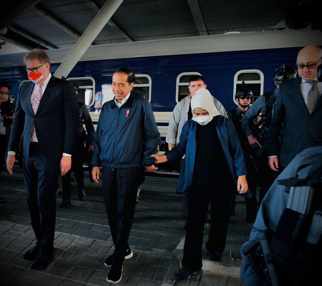 Jokowi Satu-satunya Presiden Asia yang ke Ukraina Saat Perang