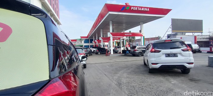 Ramai Beli Pertalite Pakai Kartu ATM Kena Biaya Admin Rp 5.000