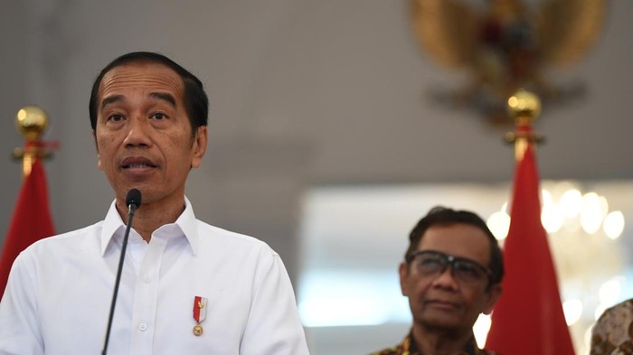 Akankah Jokowi Reshuffle Menterinya Hari Ini?