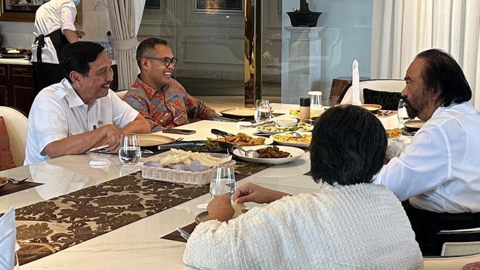 Luhut Makan Siang Bareng Surya Paloh di NasDem Tower