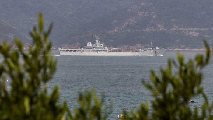 Tegang! 11 Kapal Angkatan Laut China Terdeteksi di Sekitar Taiwan