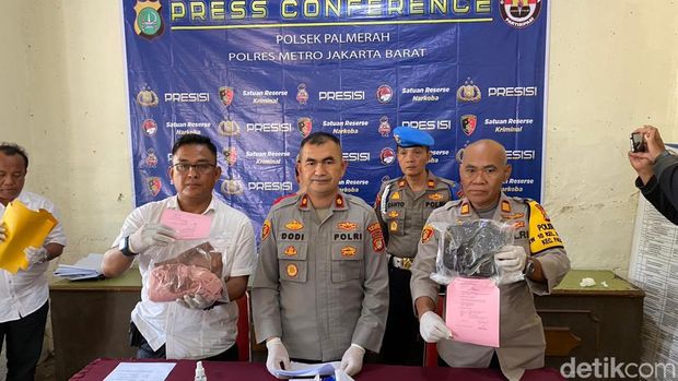 Kelakuan Barbar Pria Tusuk Wanita Open BO Usai Ogah Bayar