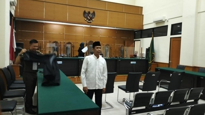 Kades Lontar Serang Pakai Rp 9 Juta/Hari Dana Desa untuk Hiburan Malam