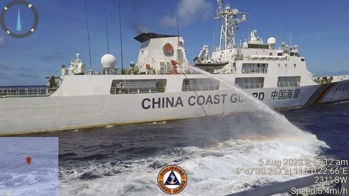 Filipina Tuding China Tingkatkan Ketegangan Usai Menembakkan Meriam Air 