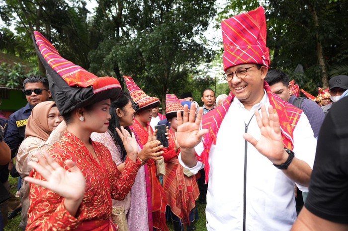 Anies Cerita Pengalaman Benahi Persoalan Kesehatan DKI ke Warga Karo