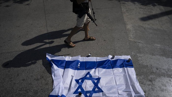 Israel Klaim Bunuh Komandan Rudal Hizbullah dalam Serangan Udara di Lebanon