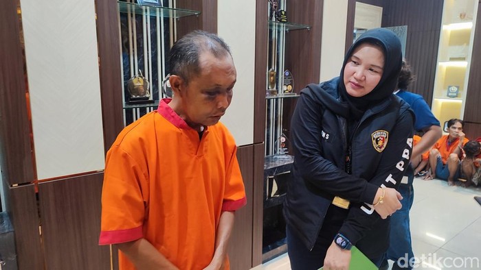 Riduan Marbot Diamuk Warga Usai Cabuli 3 Anak di Toilet Masjid
