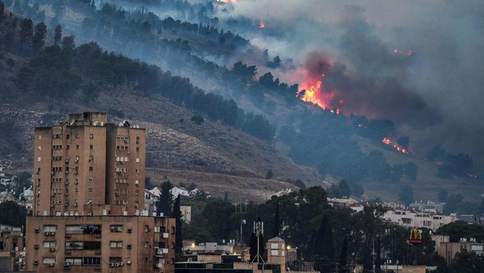 Digempur Roket-Drone Hizbullah, Israel Ancam Pembalasan!