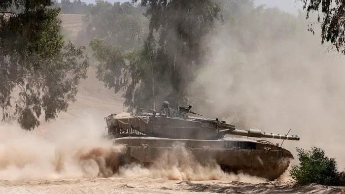 Serangan Israel Tewaskan 11 Warga Gaza, Tank-tank Makin Jauh ke Rafah