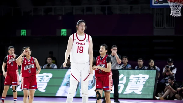 Pebasket China Zhang Ziyu Jadi Sorotan Usai Kalahkan Indonesia U-18