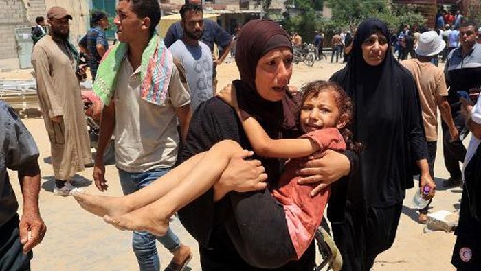 Serangan Israel ke Kamp Pengungsi Al-Mawasi: 90 Tewas, Ratusan Orang Terluka