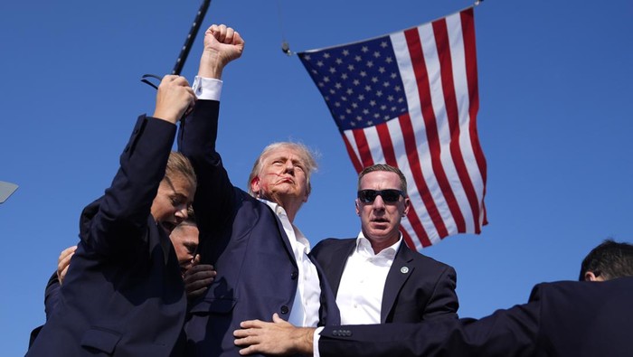 Selamat dari Penembakan, Trump: Saya Seharusnya Mati