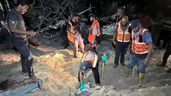 Israel Klaim Serang Komandan Senior Hamas di Zona Pengungsi Gaza