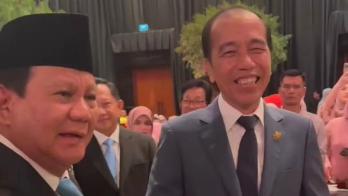 Tulisan Berbunyi Adili Jokowi Terpampang di Banyak Tempat di Kota Medan