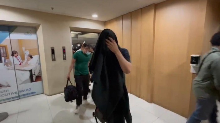 Miris! Host dan Peserta Pesta Gay di Jaksel Ternyata Sudah Beristri