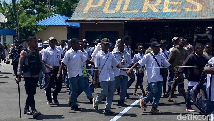 TPNPB Minta Warga Papua Mogok Belajar dan Tak Konsumsi Makan Gratis TNI