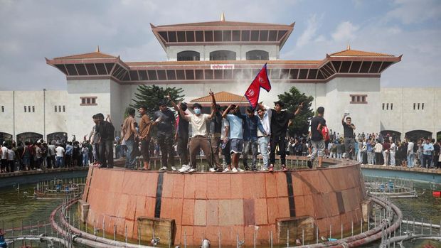 Kronologi Demo Chaos Nepal: Bendera One Piece, Rumah PM-Menkeu Dibakar