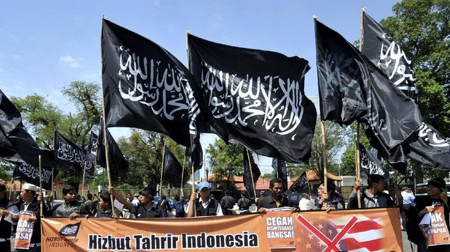 Bendera Hitam Bertuliskan Kalimat Tauhid di Saudi &quot;Dianggap Musuh&quot; Pemerintah