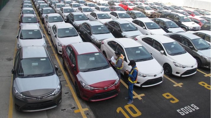 Siap-Siap! Sri Mulyani Bakal Tarik Cukai dari Motor-Mobil
