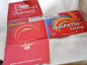 8 undangan pernikahan yang unik