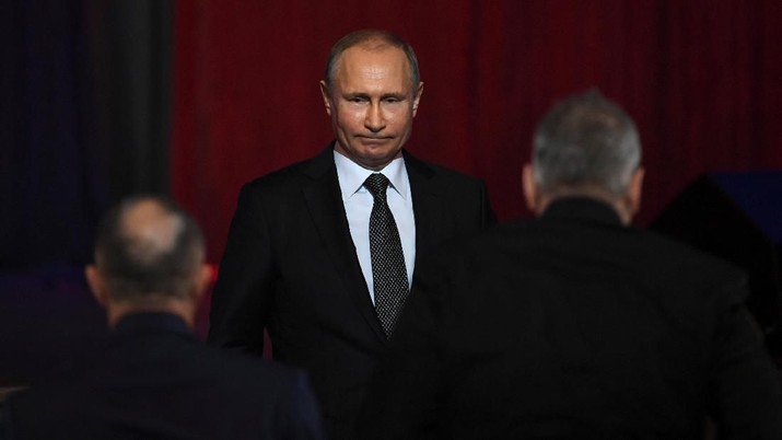 Putin Jadi 'Lord of the Rings', Beri Cincin pada Para Sekutu