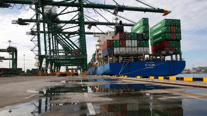 Ekonomi RI Tergantung China, Awas 'Ketularan' Corona...